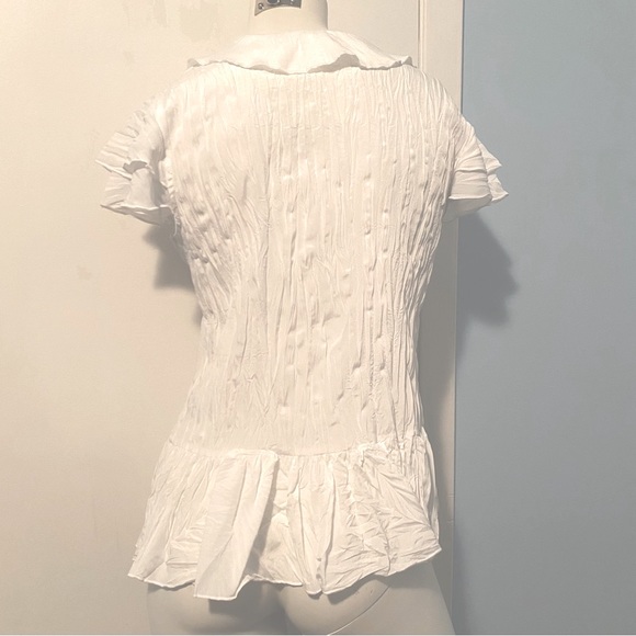 White Short Sleeved Blouse - Picture 2 of 4